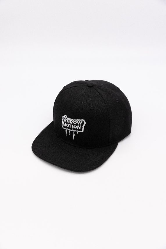 Snapback All Black Grow Motion Logo